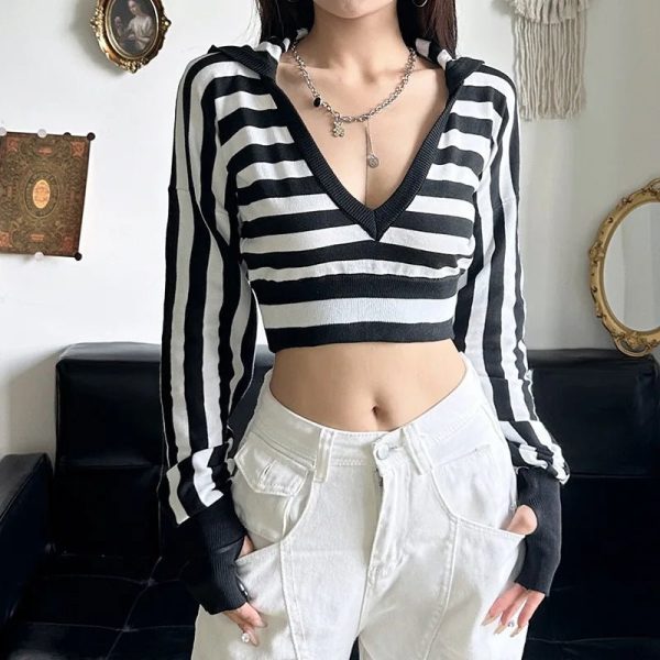 Striped Shadow Crop Hoodie - Y2K Vintage Winter Outfits for Women