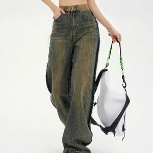 Washed Brown Jeans with Contrast Pocket - Y2K Vintage Street Style Outfit