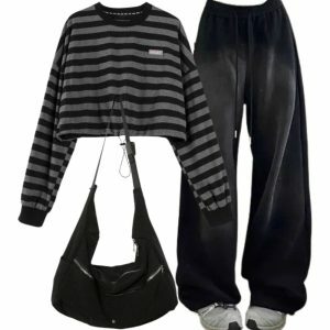 Y2K Outfit: Baggy Grunge Sweatpants & Striped Women's Sweatshirt Set